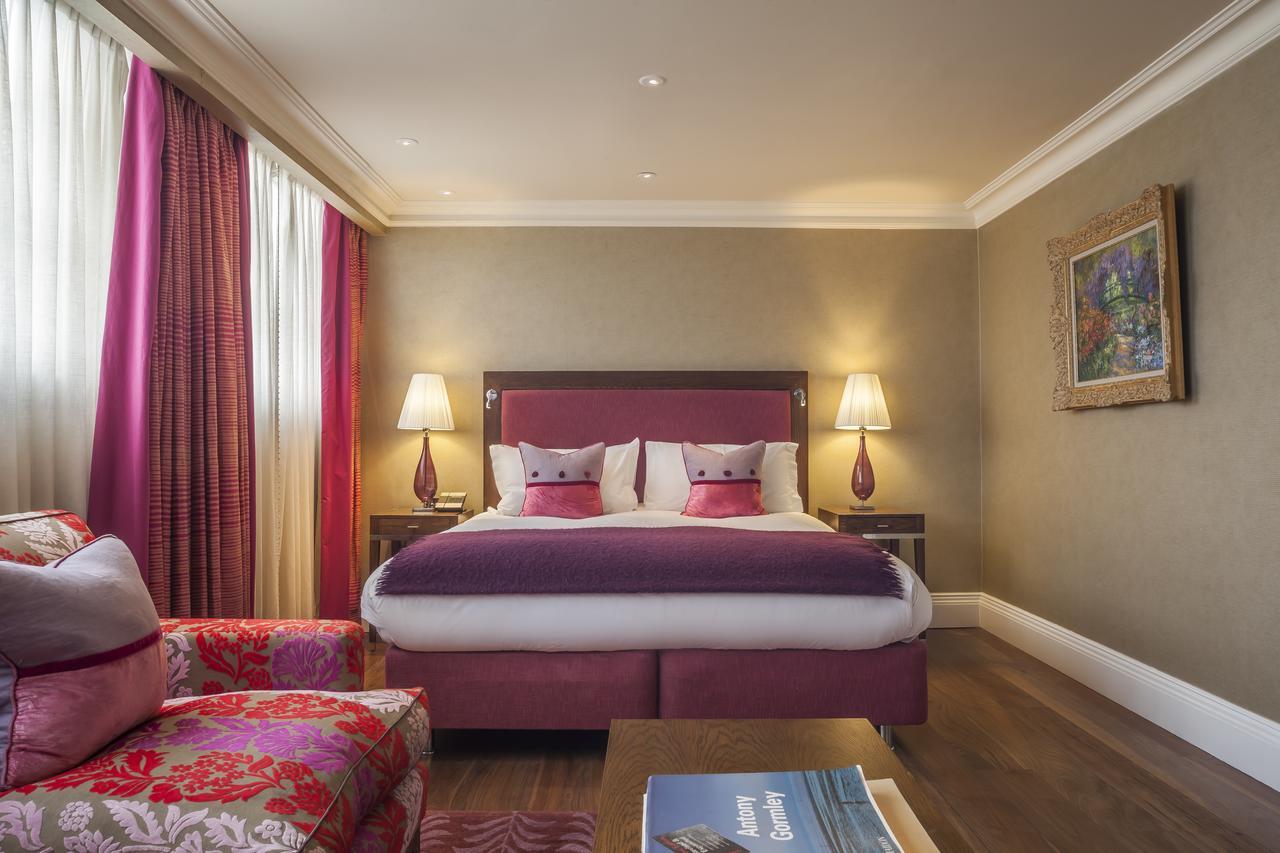 The Roseate Reading Otel Dış mekan fotoğraf A bedroom at the hotel
