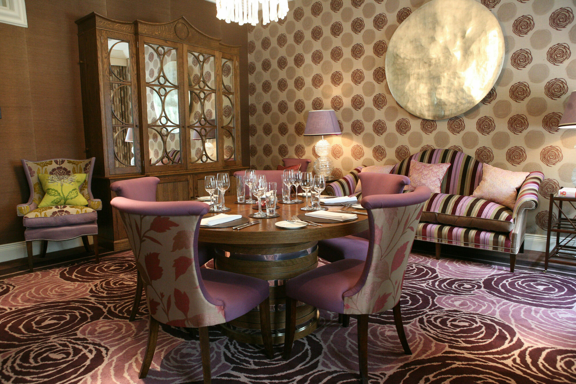The Roseate Reading Otel Dış mekan fotoğraf The interior of the restaurant